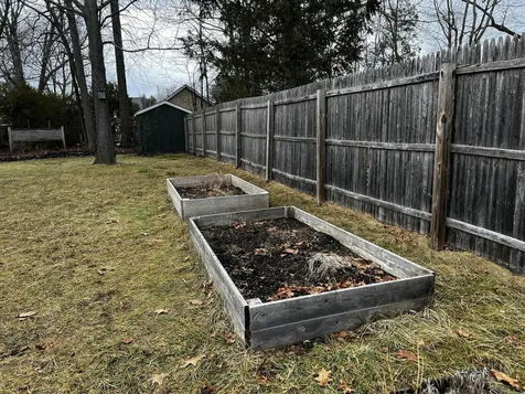 66 Woodbury Road Burlington VT 05408
