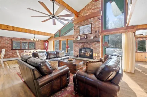 13 West Branch Road Winhall VT 05340