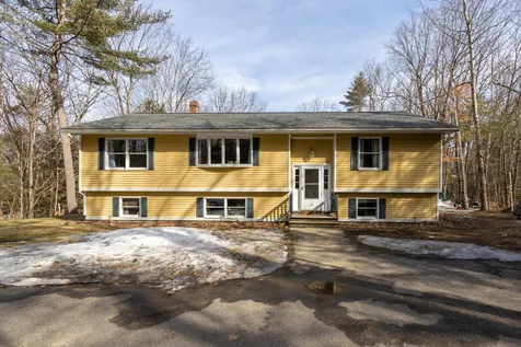 53 South Road Fremont NH 03044