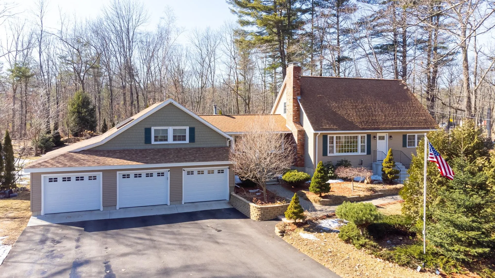 211 Mammoth Road Londonderry NH 03053