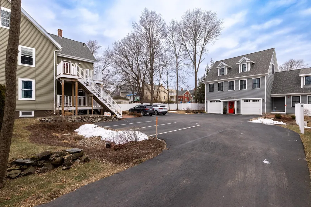 33 Columbia Street Portsmouth NH 03801