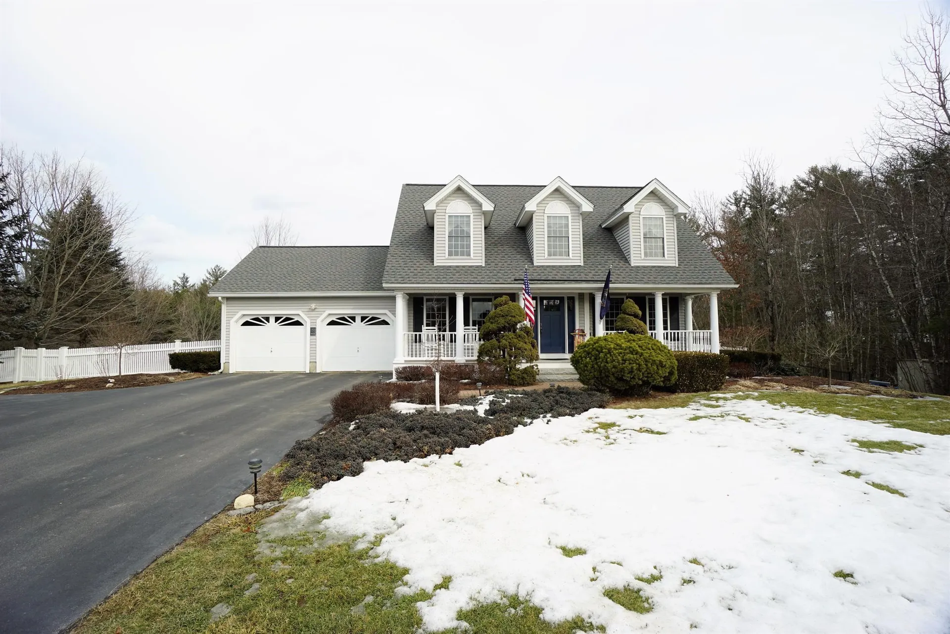 5 Landing Court Litchfield NH 03052