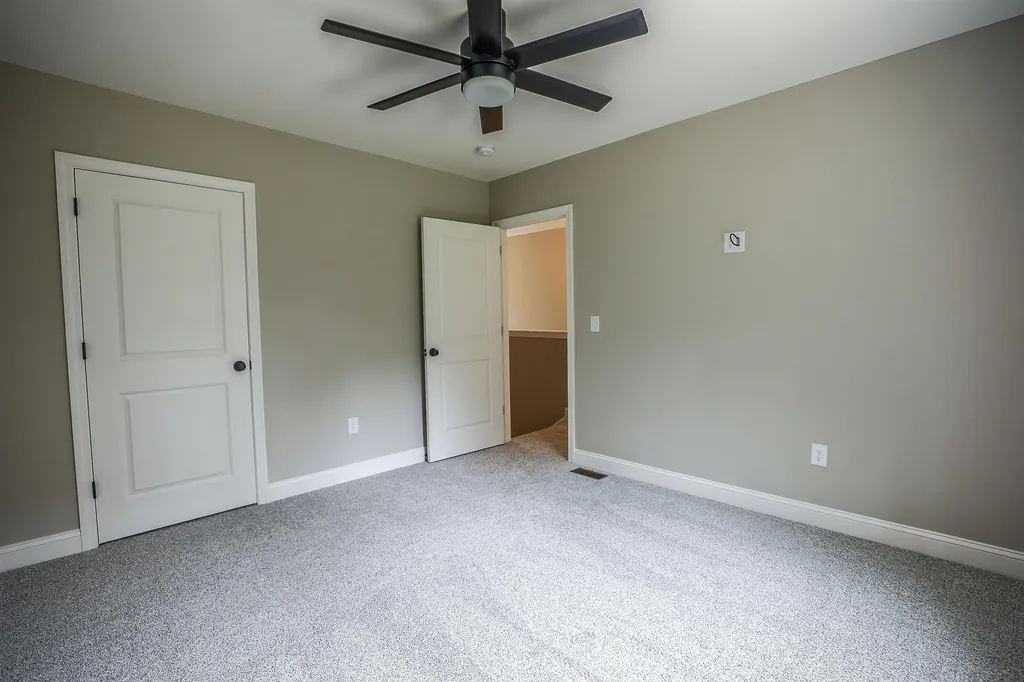 33 Kelmar Drive Rochester NH 03867