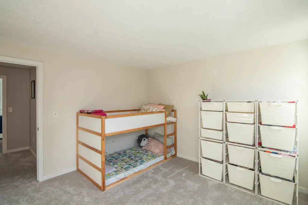 19 Amherst Drive Derry NH 03038