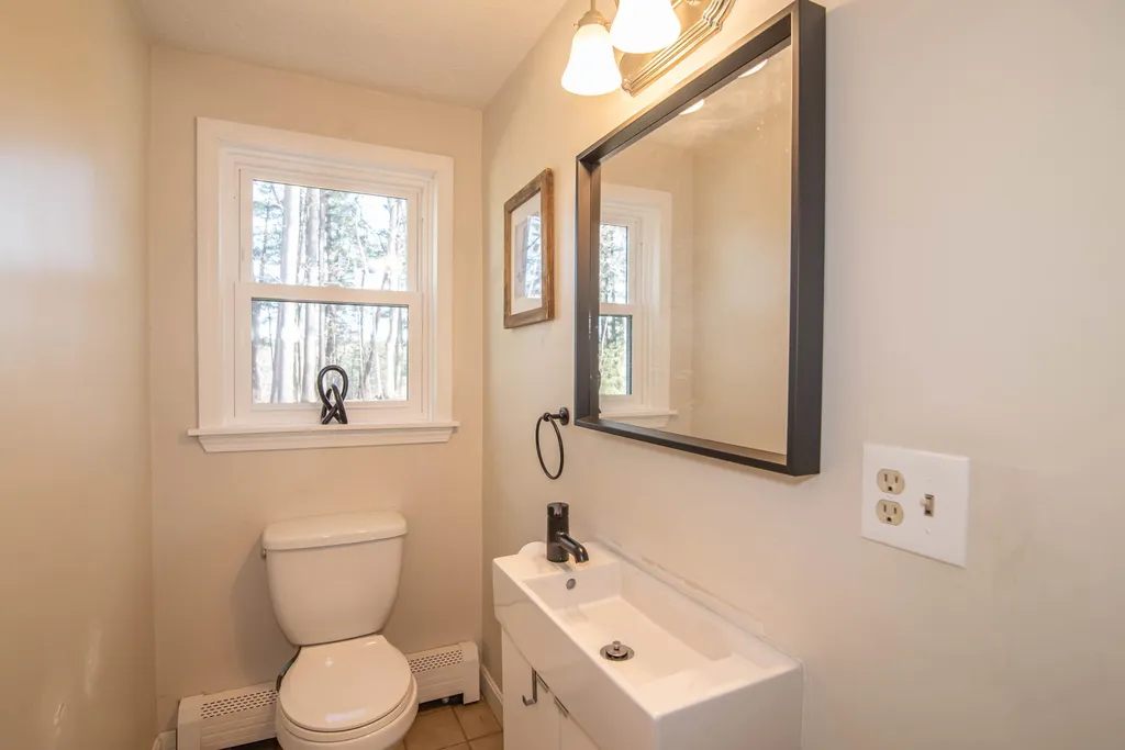 19 Amherst Drive Derry NH 03038