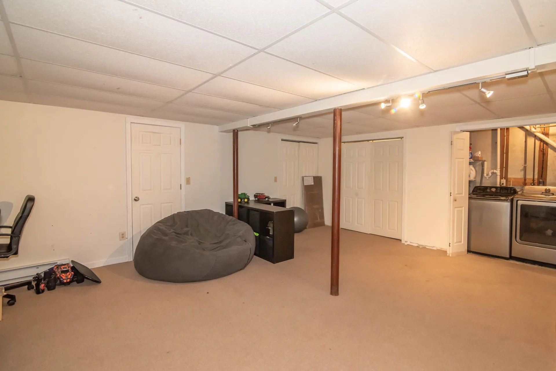 19 Amherst Drive Derry NH 03038