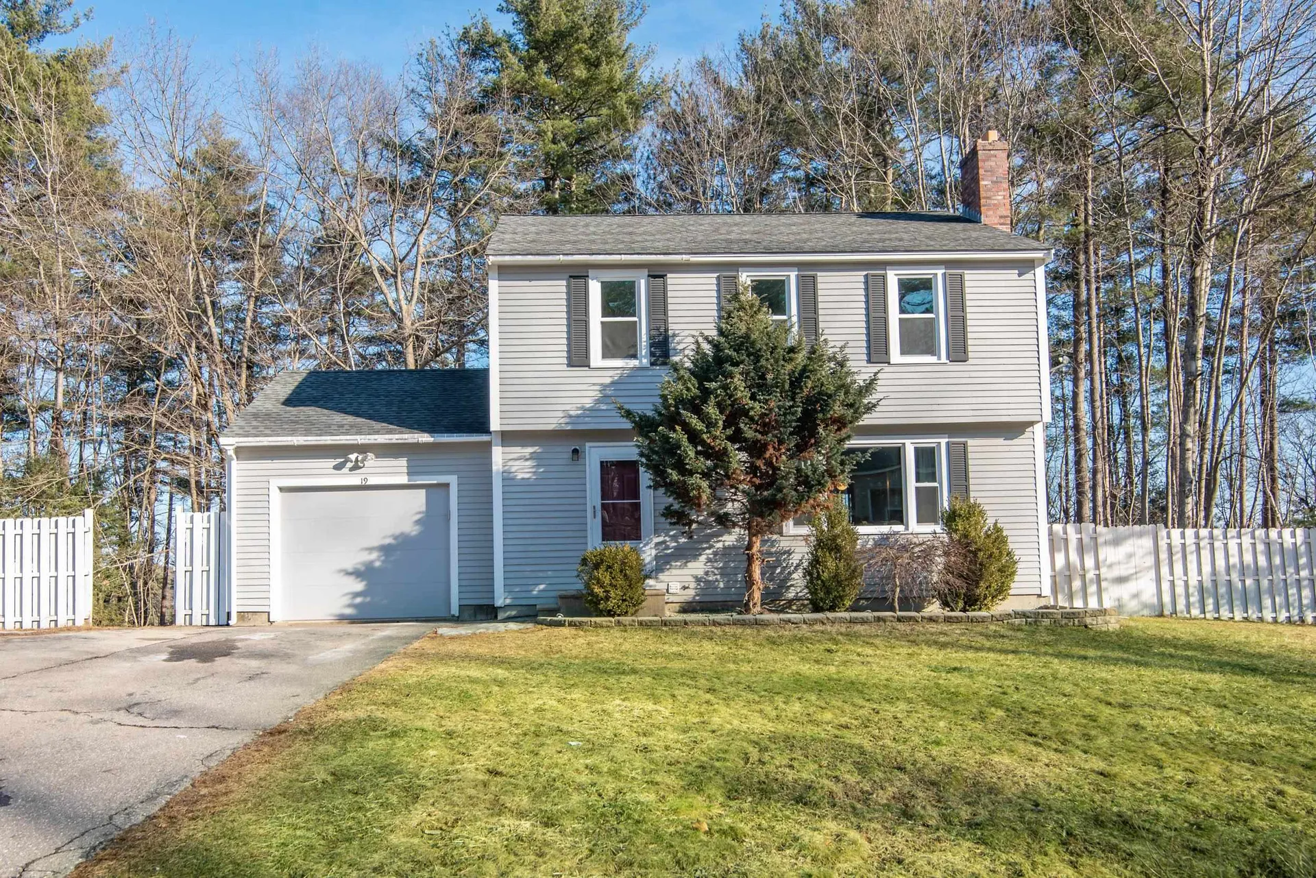 19 Amherst Drive Derry NH 03038
