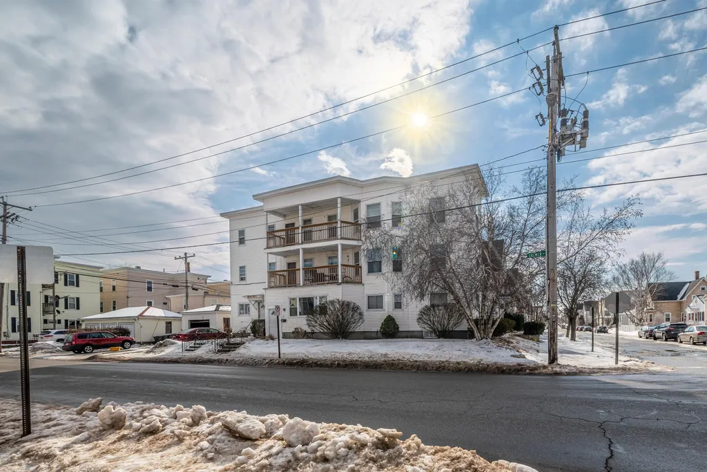 621 Hevey Street Manchester NH 03102