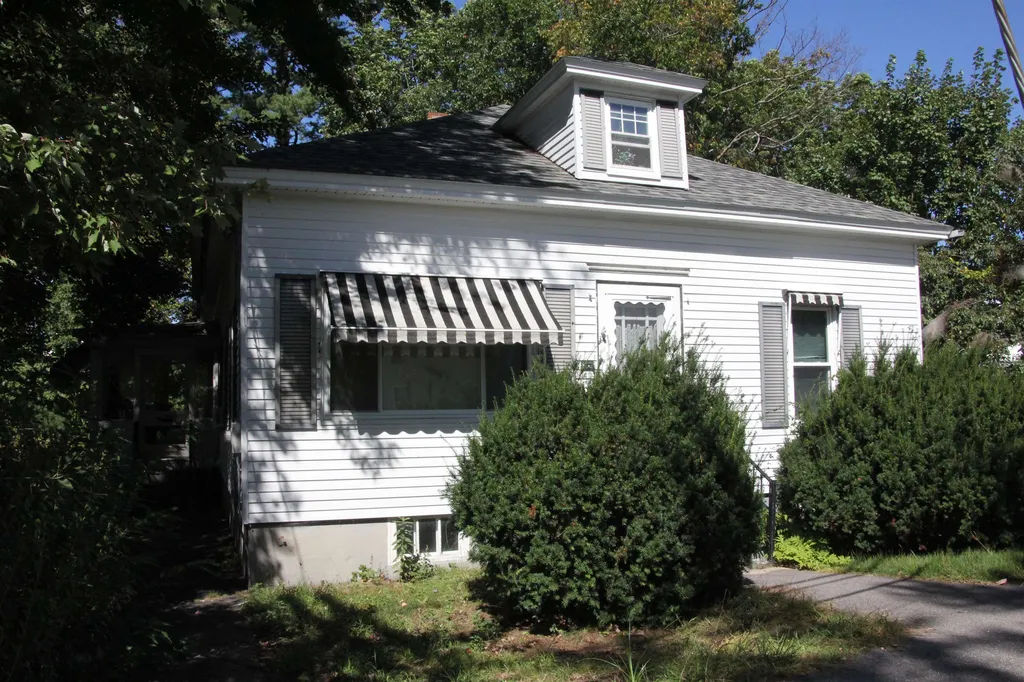 14 Morrill Street Laconia NH 03246