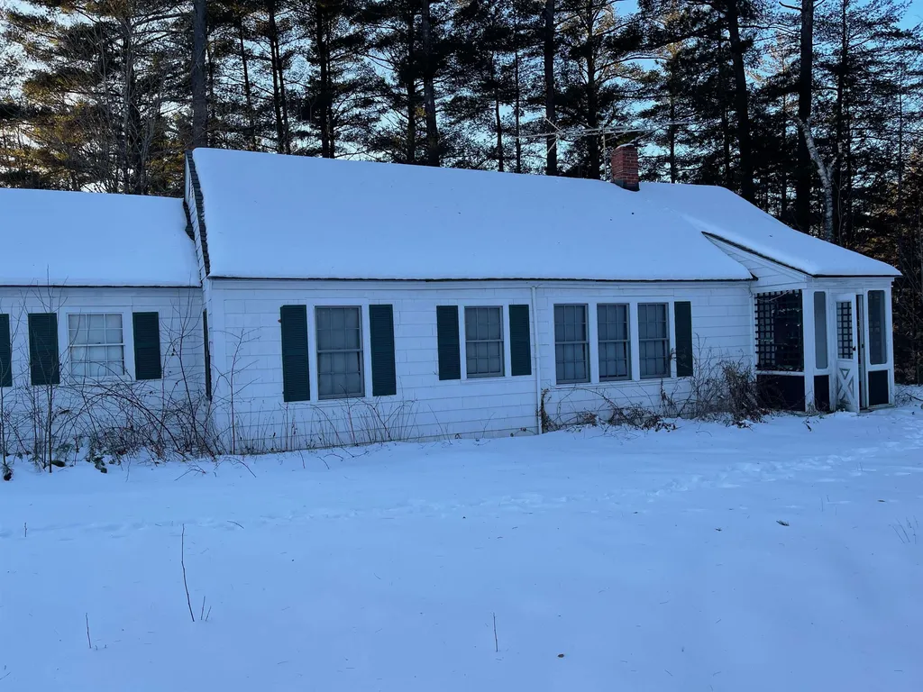 116 Pleasant View Road Bradford NH 03221