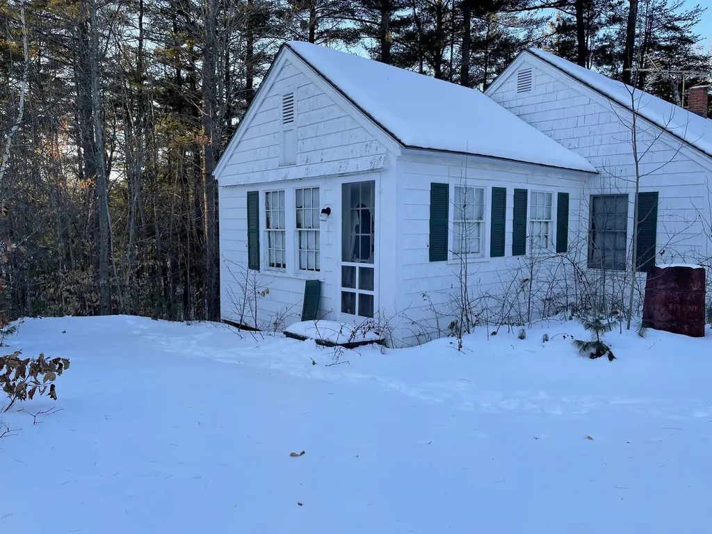 116 Pleasant View Road Bradford NH 03221