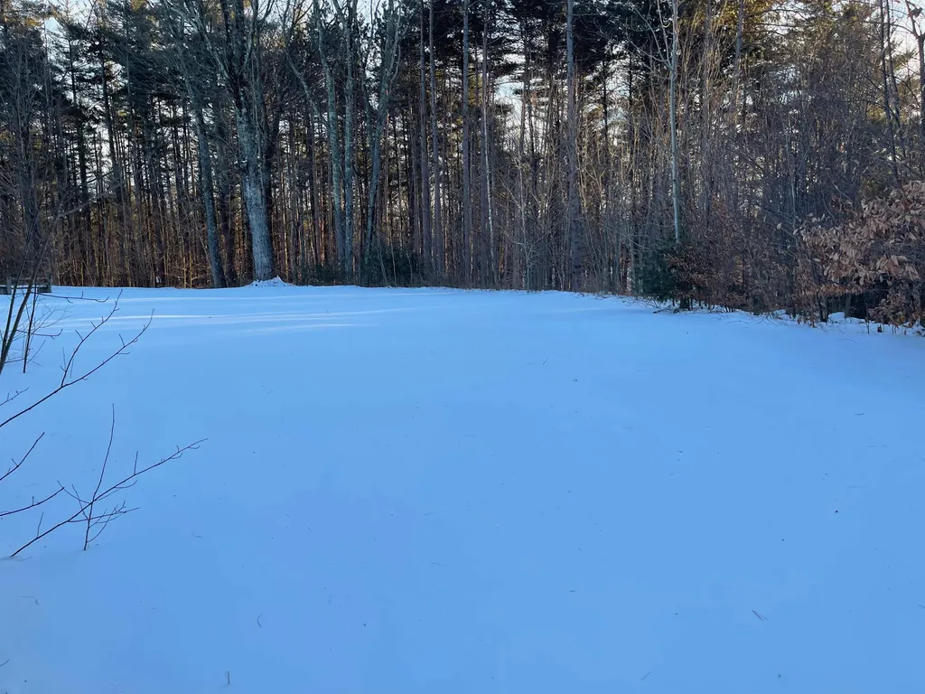 116 Pleasant View Road Bradford NH 03221