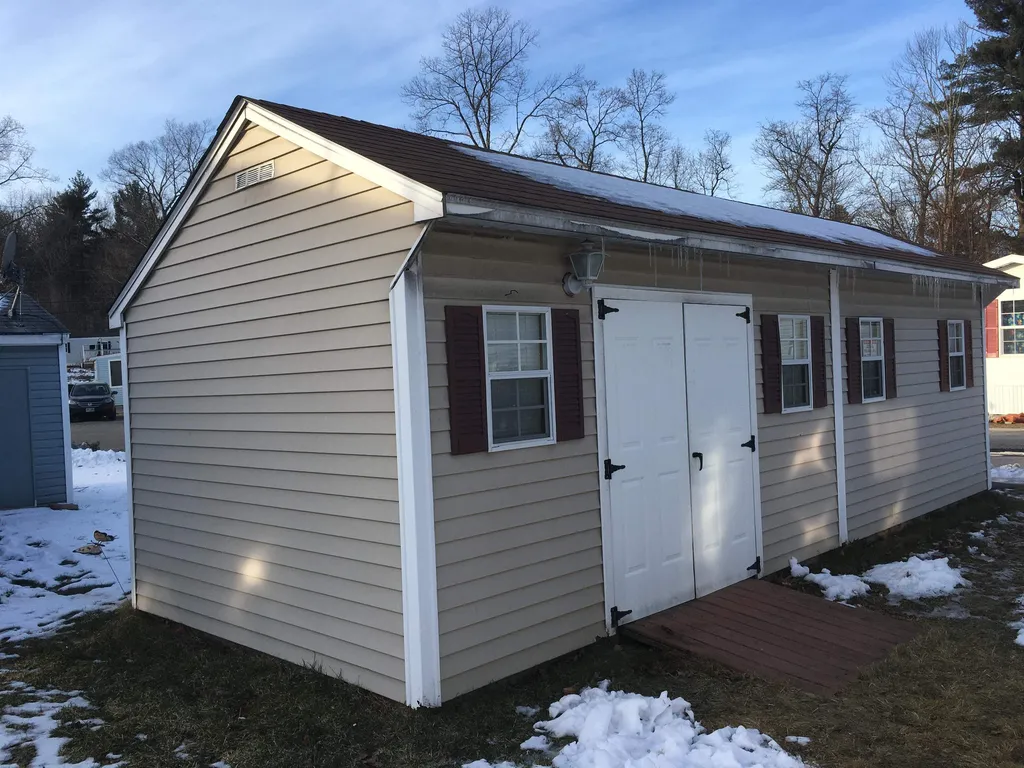 14 Mobile Drive Hudson NH 03051
