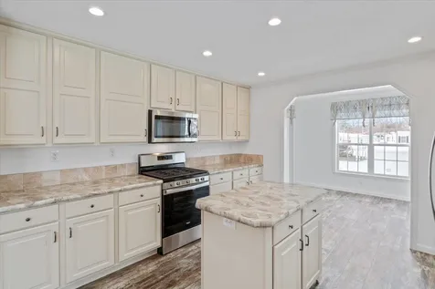 14 Hagop Road Salem NH 03079