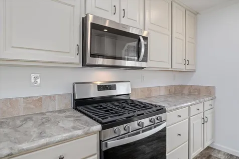 14 Hagop Road Salem NH 03079