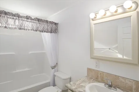 14 Hagop Road Salem NH 03079