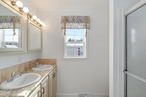14 Hagop Road Salem NH 03079