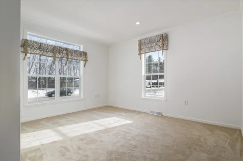 14 Hagop Road Salem NH 03079