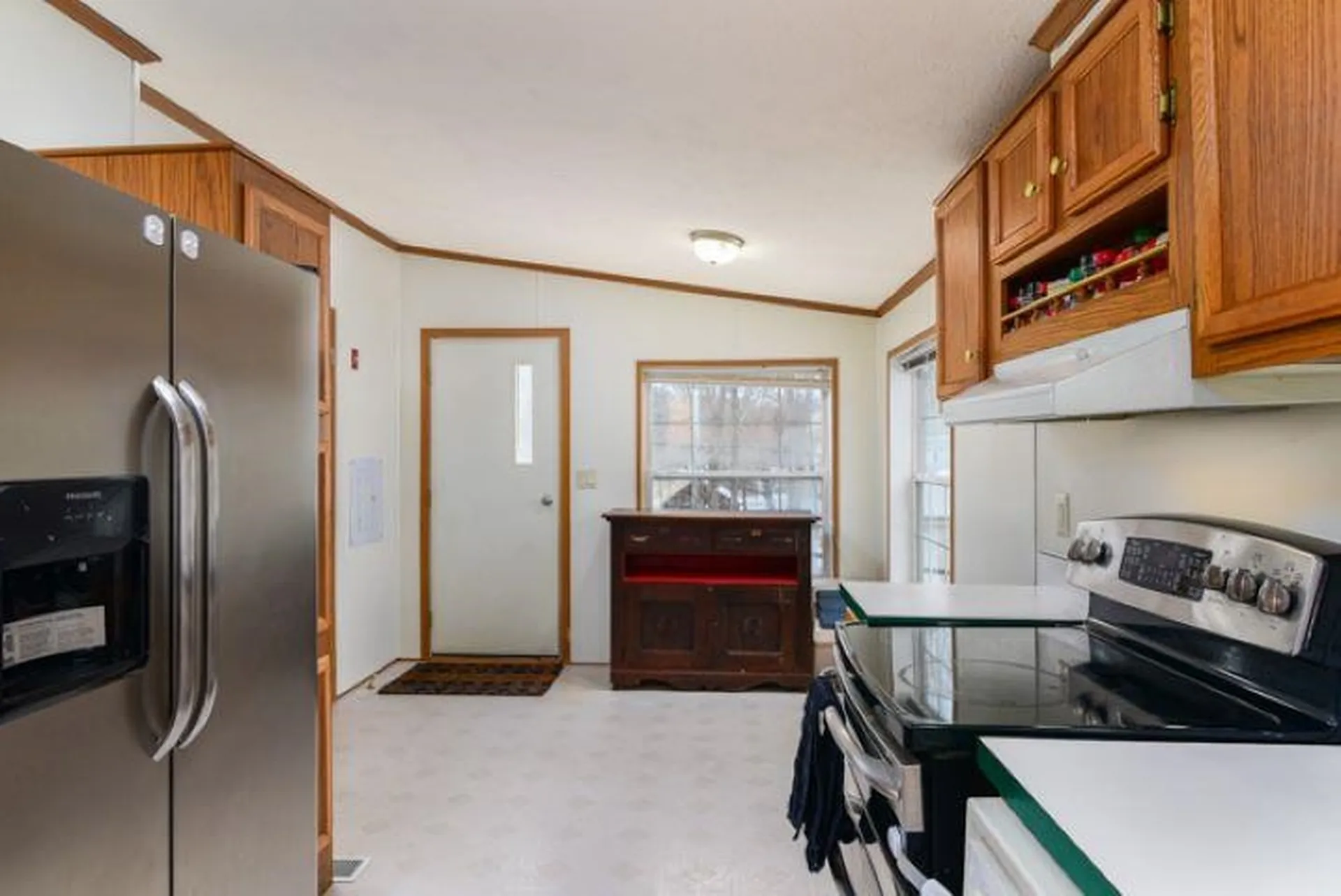 20 Bartlett Street Epping NH 03042