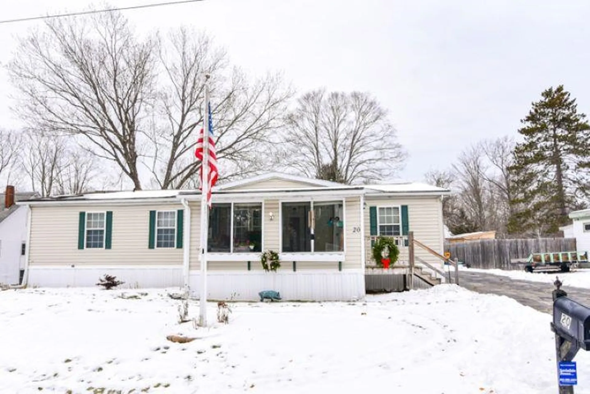 20 Bartlett Street Epping NH 03042