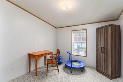 20 Bartlett Street Epping NH 03042