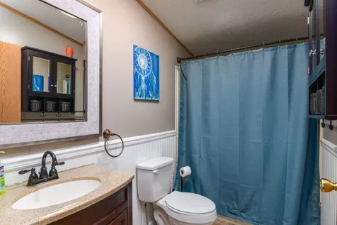 20 Bartlett Street Epping NH 03042
