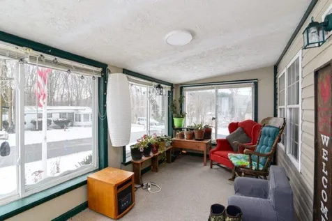 20 Bartlett Street Epping NH 03042