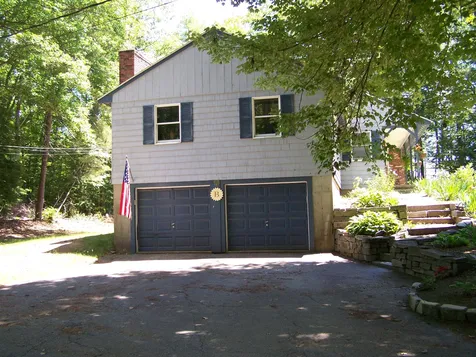 16 Spruce Cove Road Northwood NH 03261
