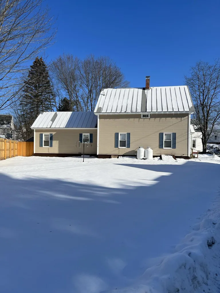 15 Stevens Street Claremont NH 03743