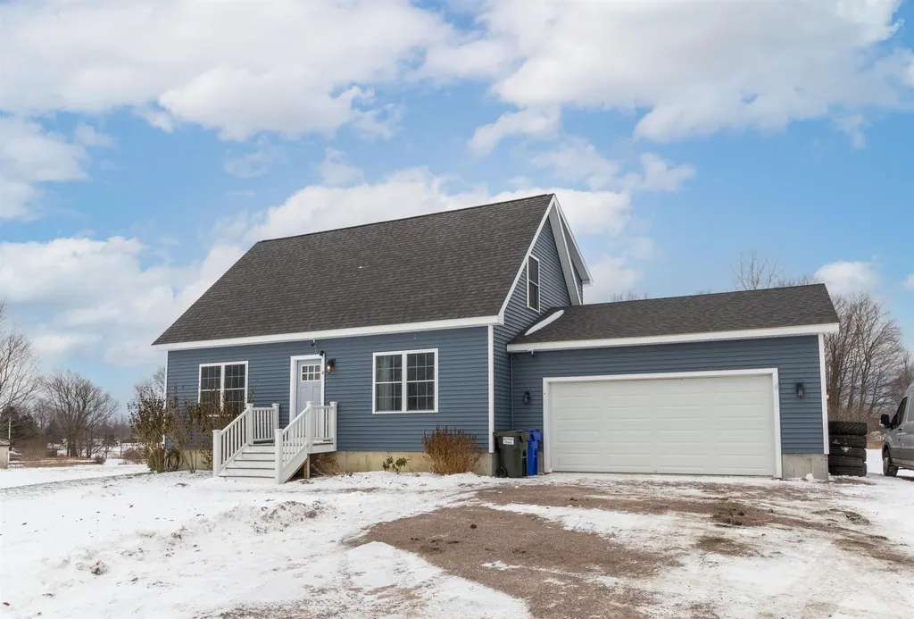 4 Hodgekins Place Grand Isle VT 05458