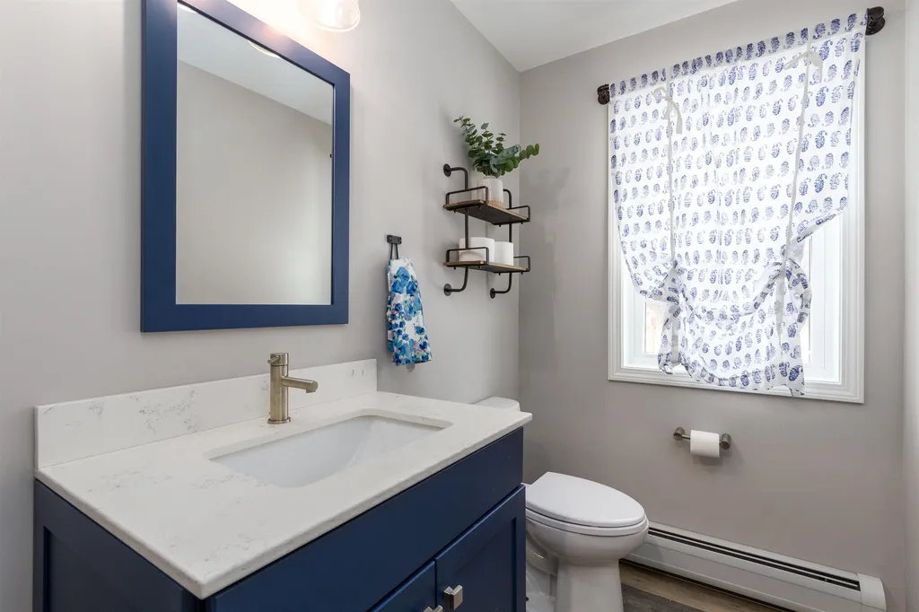 4 Hodgekins Place Grand Isle VT 05458