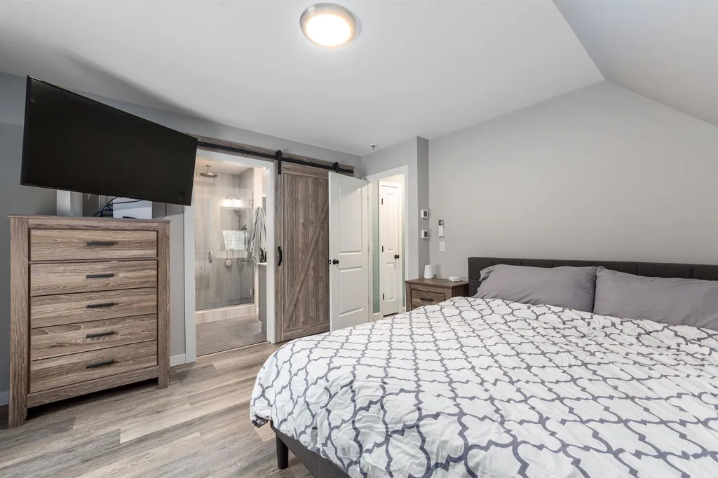 4 Hodgekins Place Grand Isle VT 05458
