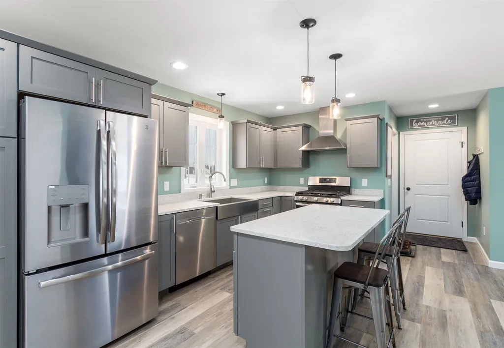 4 Hodgekins Place Grand Isle VT 05458