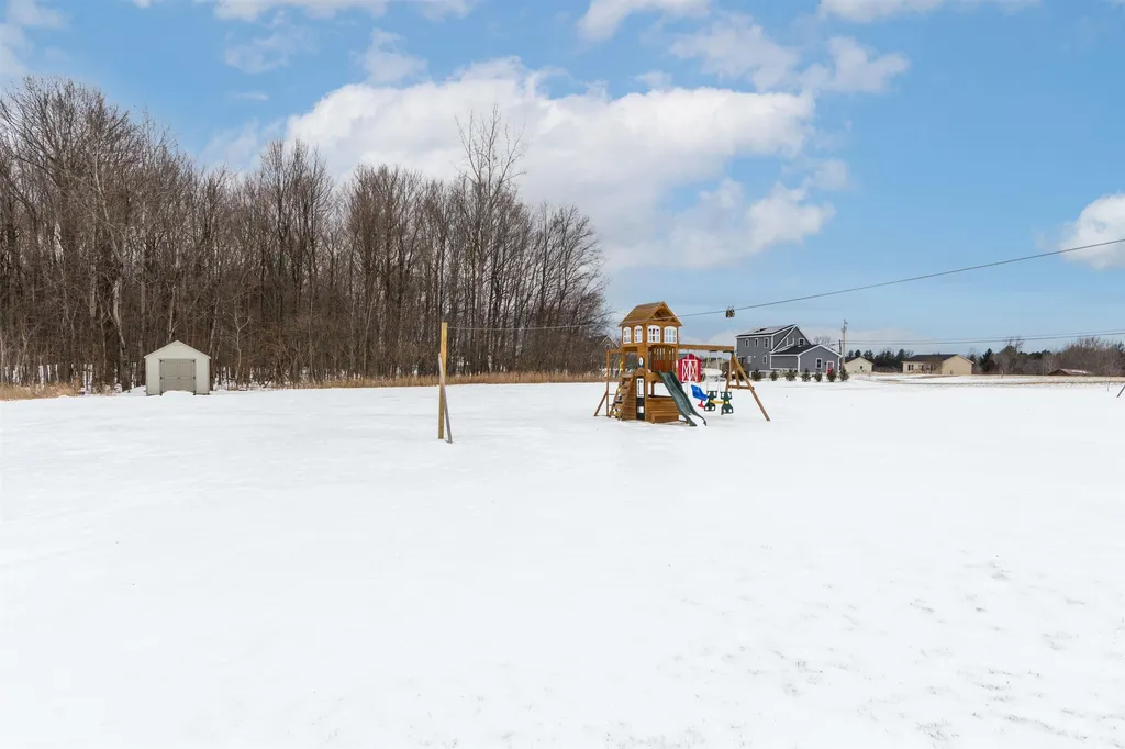 4 Hodgekins Place Grand Isle VT 05458