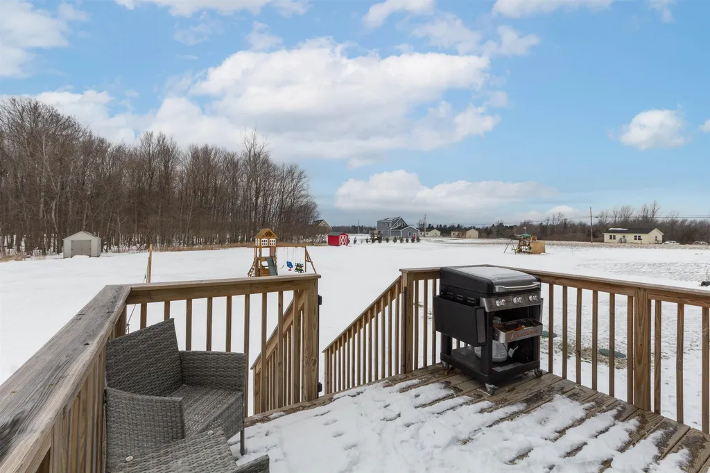 4 Hodgekins Place Grand Isle VT 05458