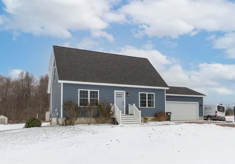 4 Hodgekins Place Grand Isle VT 05458