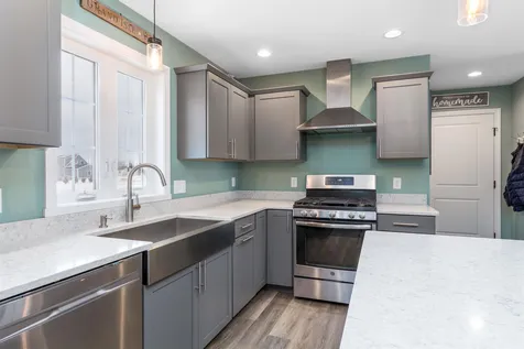 4 Hodgekins Place Grand Isle VT 05458