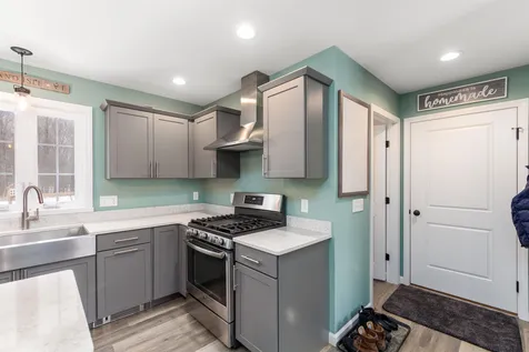4 Hodgekins Place Grand Isle VT 05458