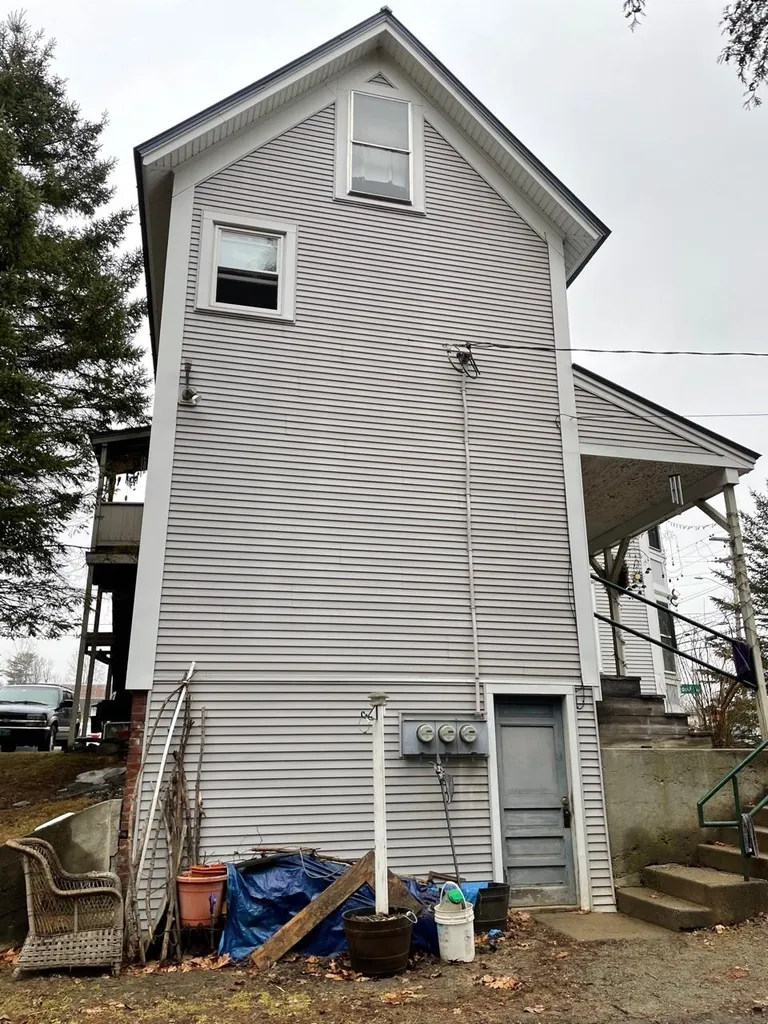 1740 Route 5 Hartford VT 05088