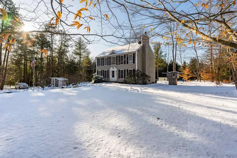 38 Church Street Deerfield NH 03037