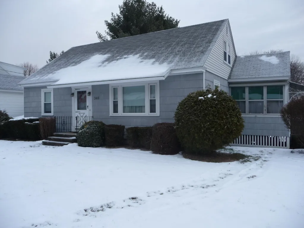 346 S Mammoth Road Manchester NH 03109