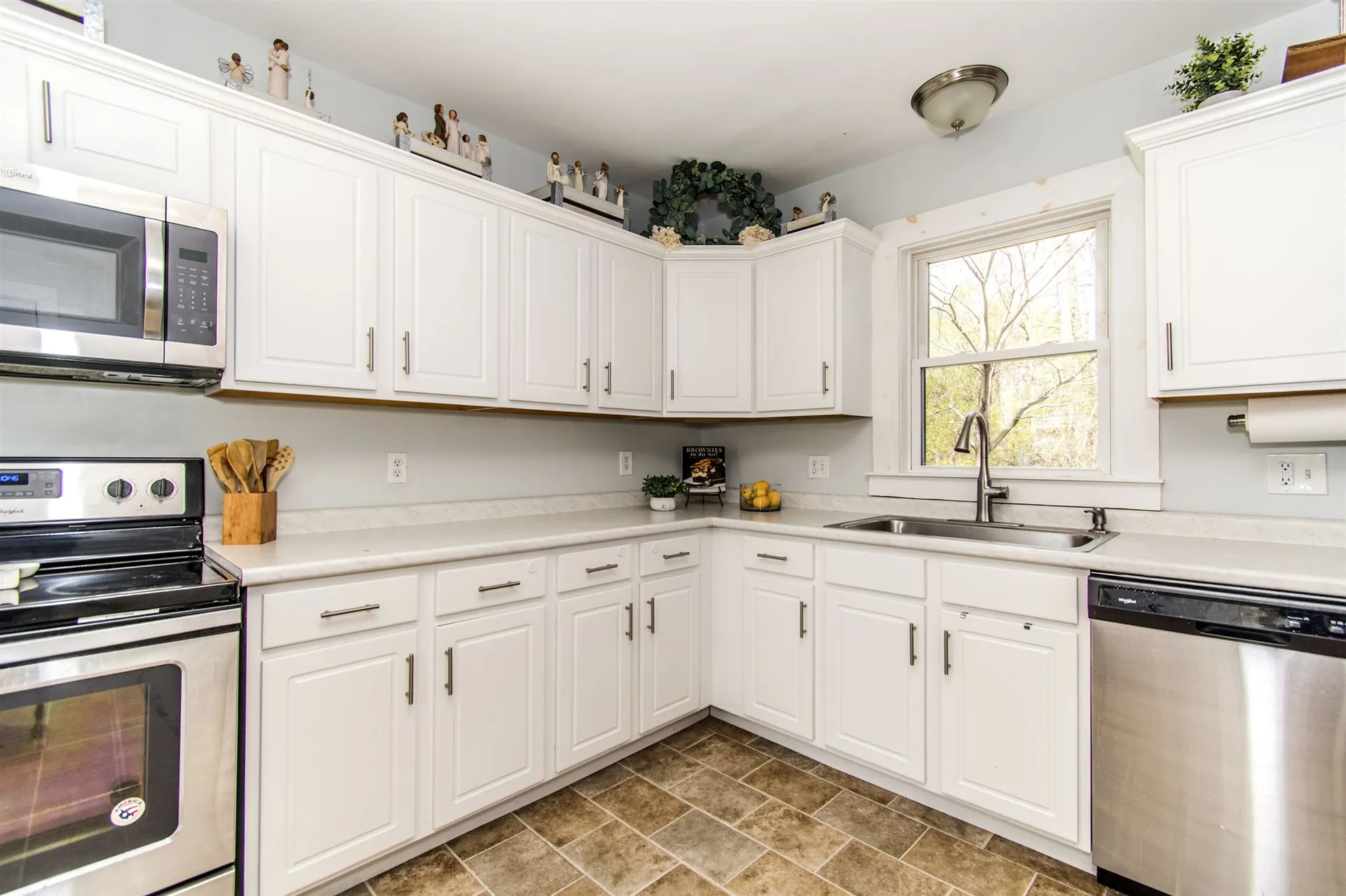 14 Rolfe Street Concord NH 03303