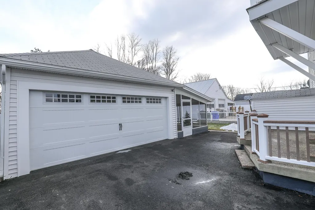 32 Chapleau Avenue Manchester NH 03102