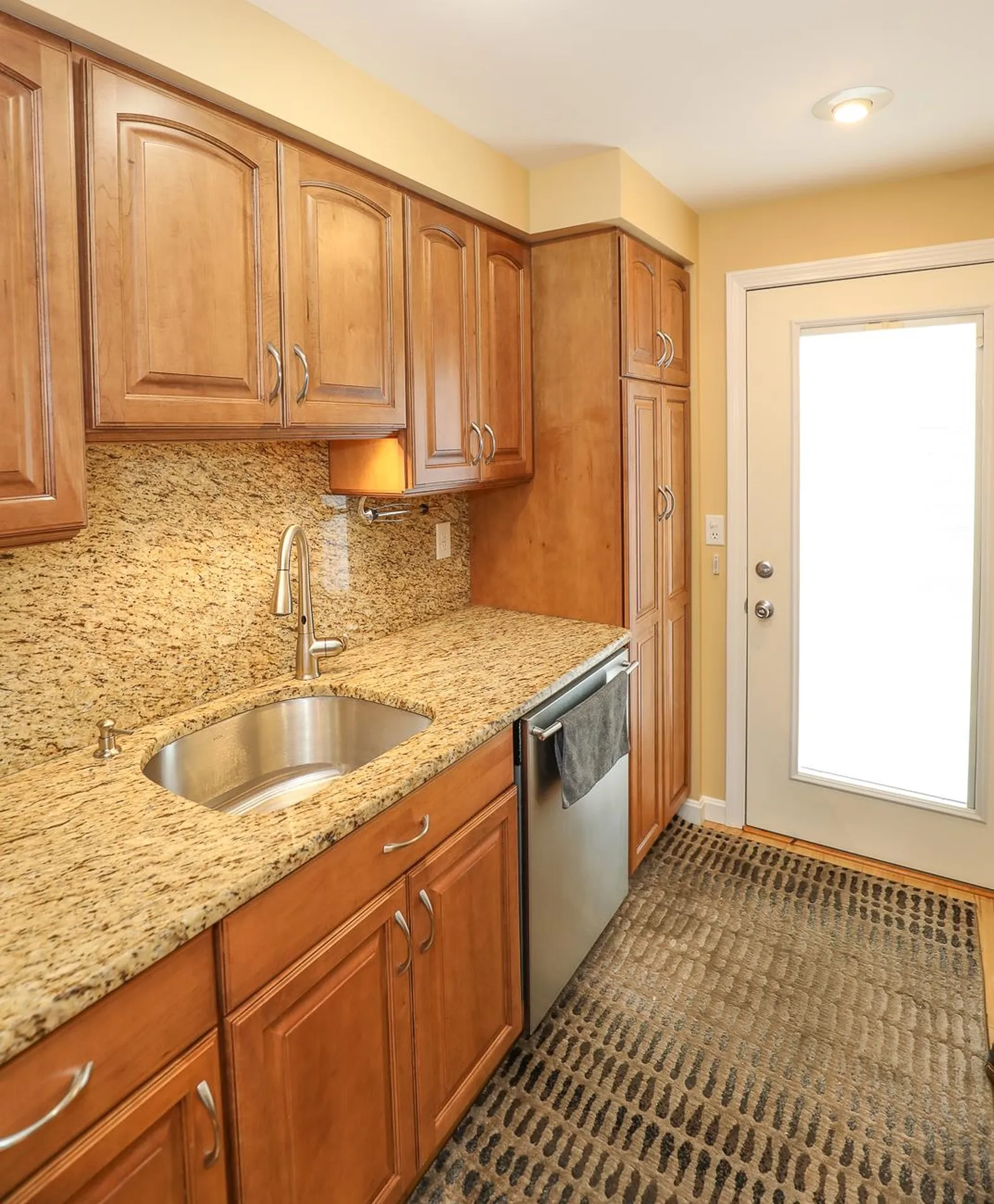 32 Chapleau Avenue Manchester NH 03102