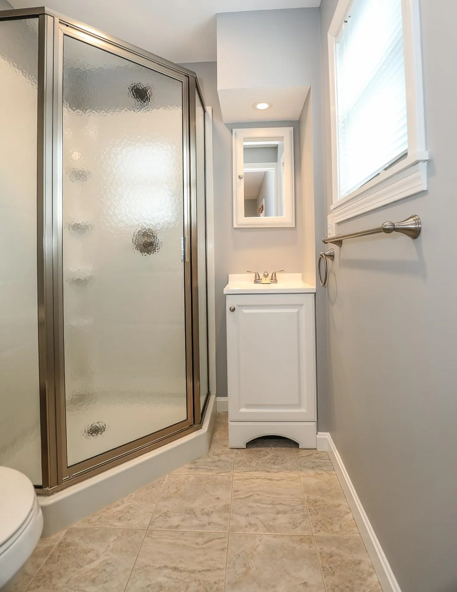 32 Chapleau Avenue Manchester NH 03102