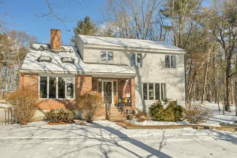 28 Settlers Lane Salem NH 03079