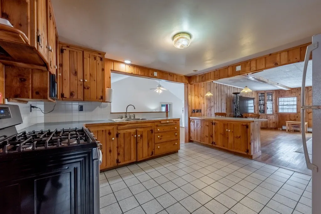 48 Joy Farm Road Wilmot NH 03287