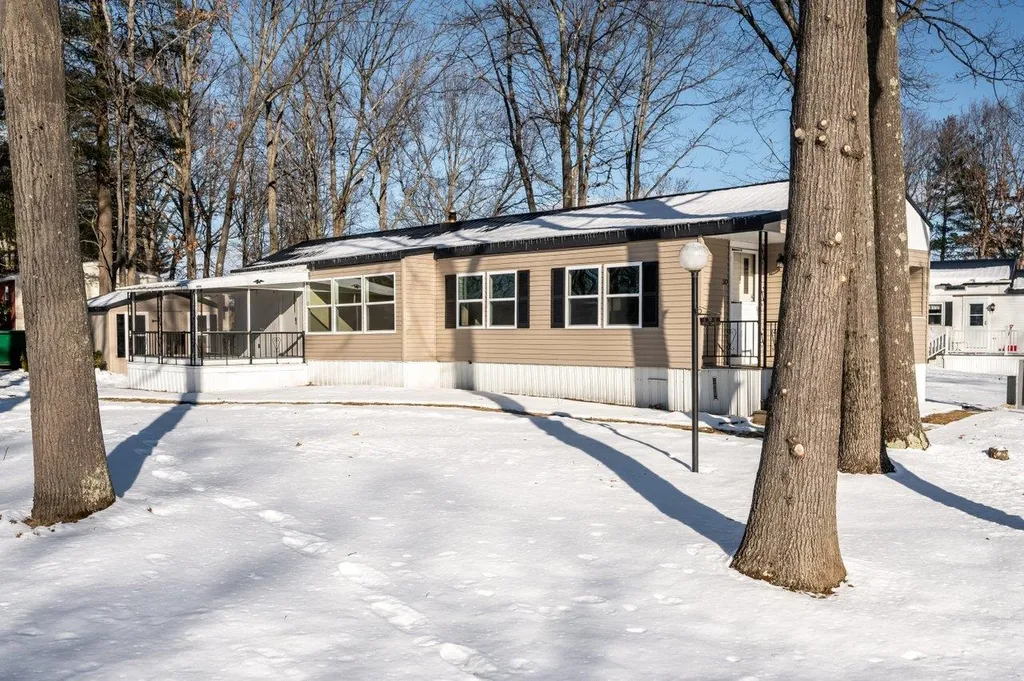 30 Lilac Drive Rochester NH 03867