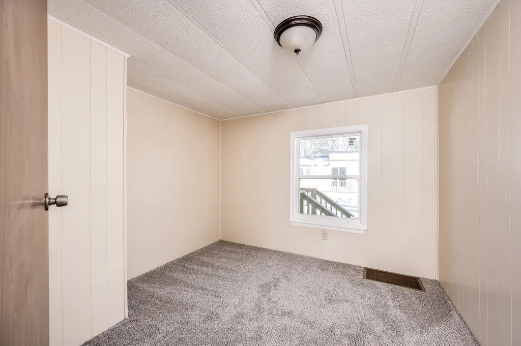 30 Lilac Drive Rochester NH 03867
