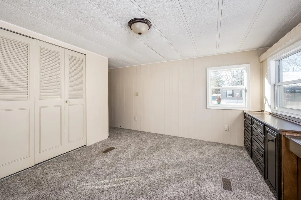 30 Lilac Drive Rochester NH 03867
